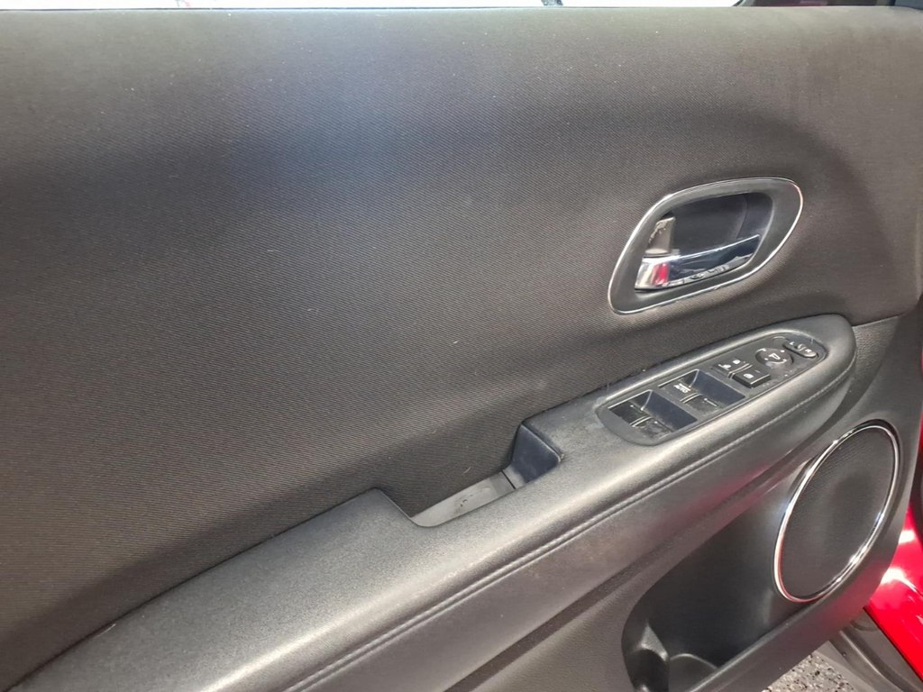 Photo 8 of this HONDA HR-V