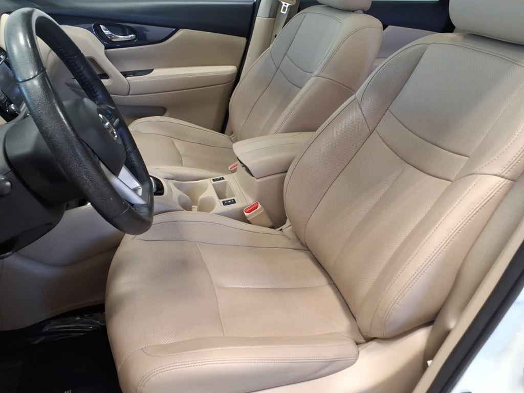 Photo 20 of this NISSAN ROGUE
