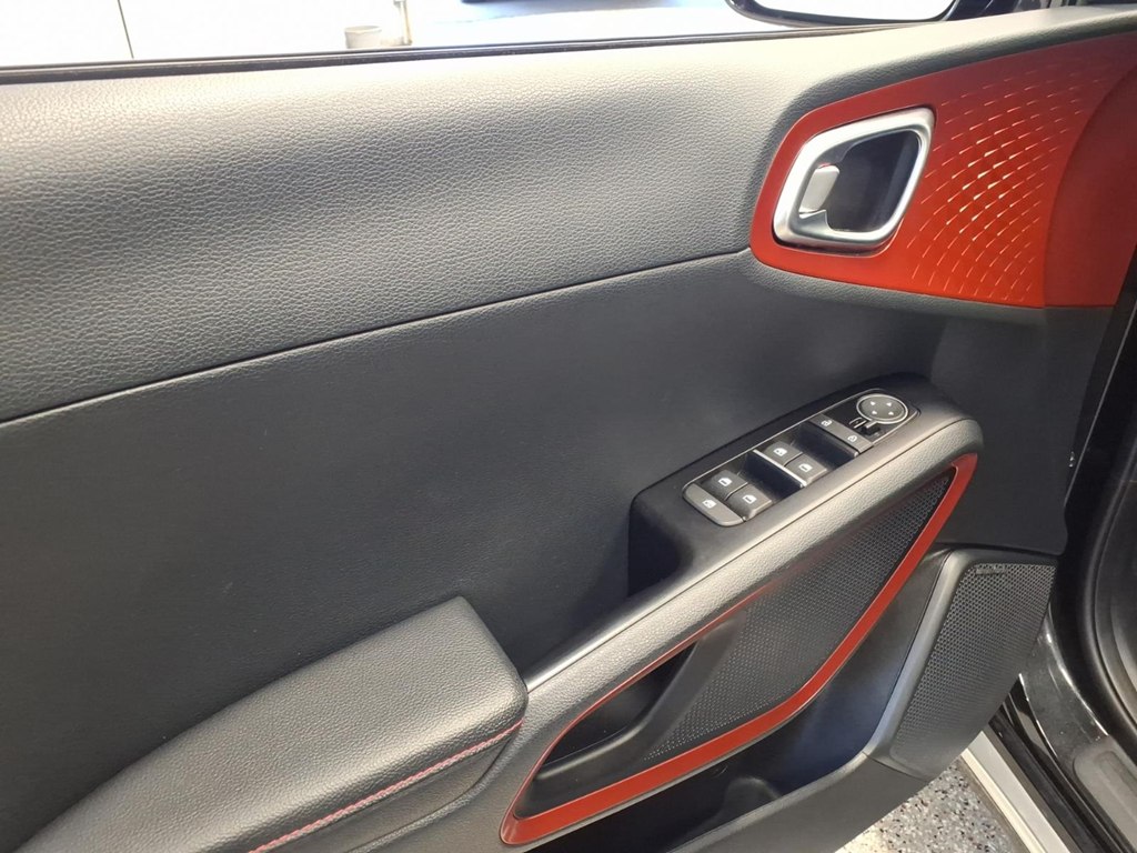 Photo 8 of this KIA SOUL