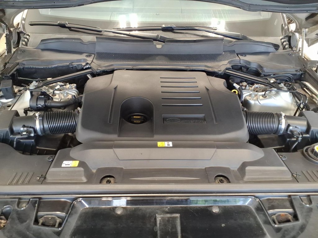 Photo 24 of this LAND ROVER RANGE ROVER SPO