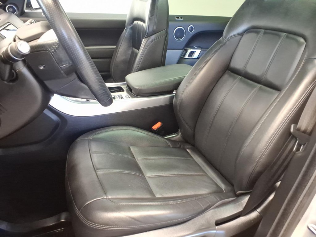 Photo 18 of this LAND ROVER RANGE ROVER SPO