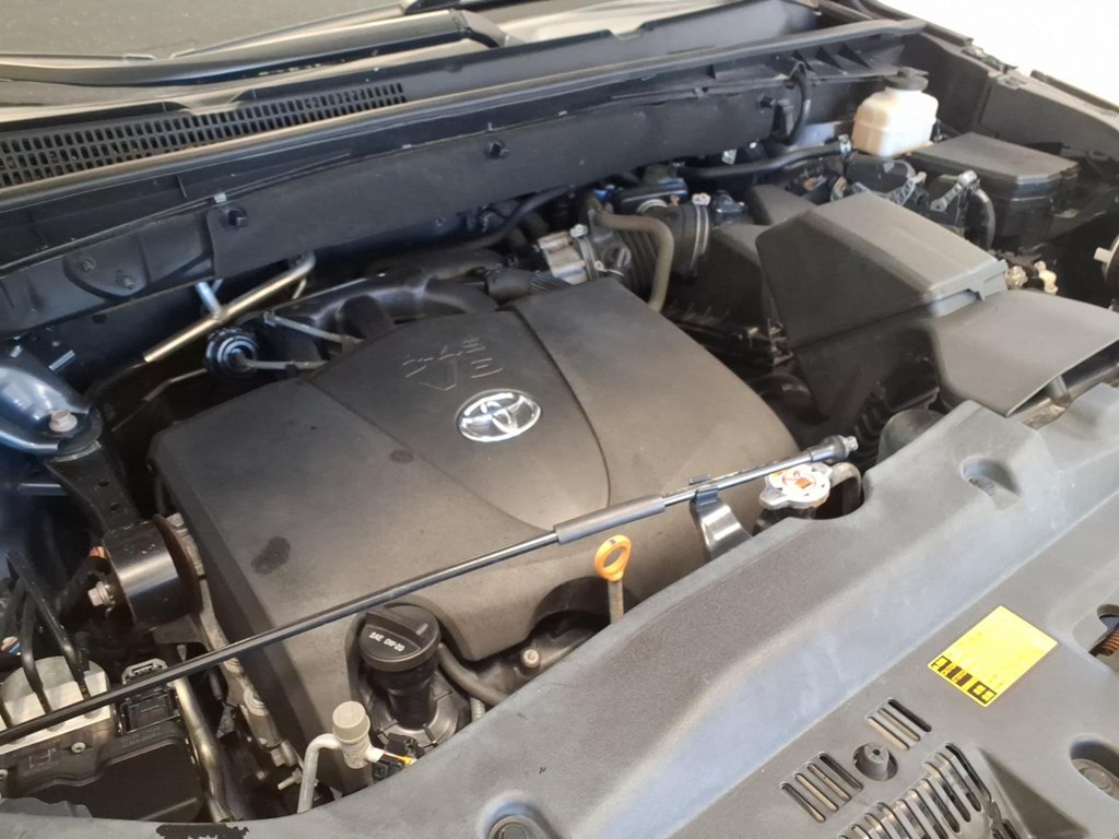 Photo 25 of this TOYOTA HIGHLANDER
