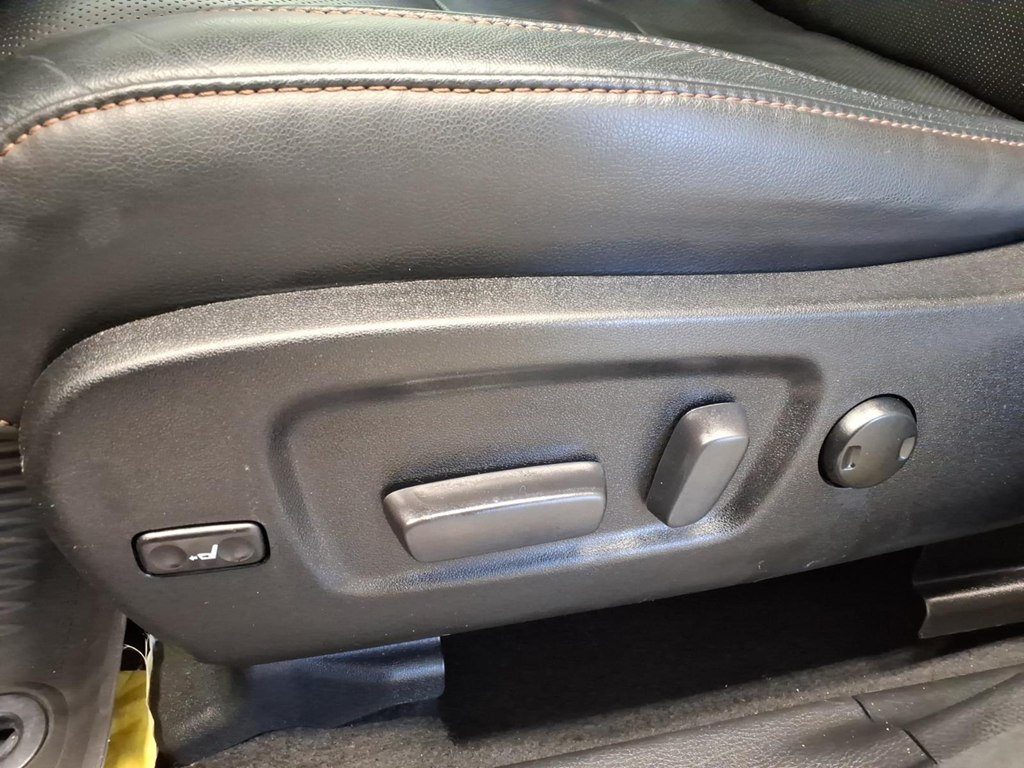 Photo 20 of this TOYOTA HIGHLANDER