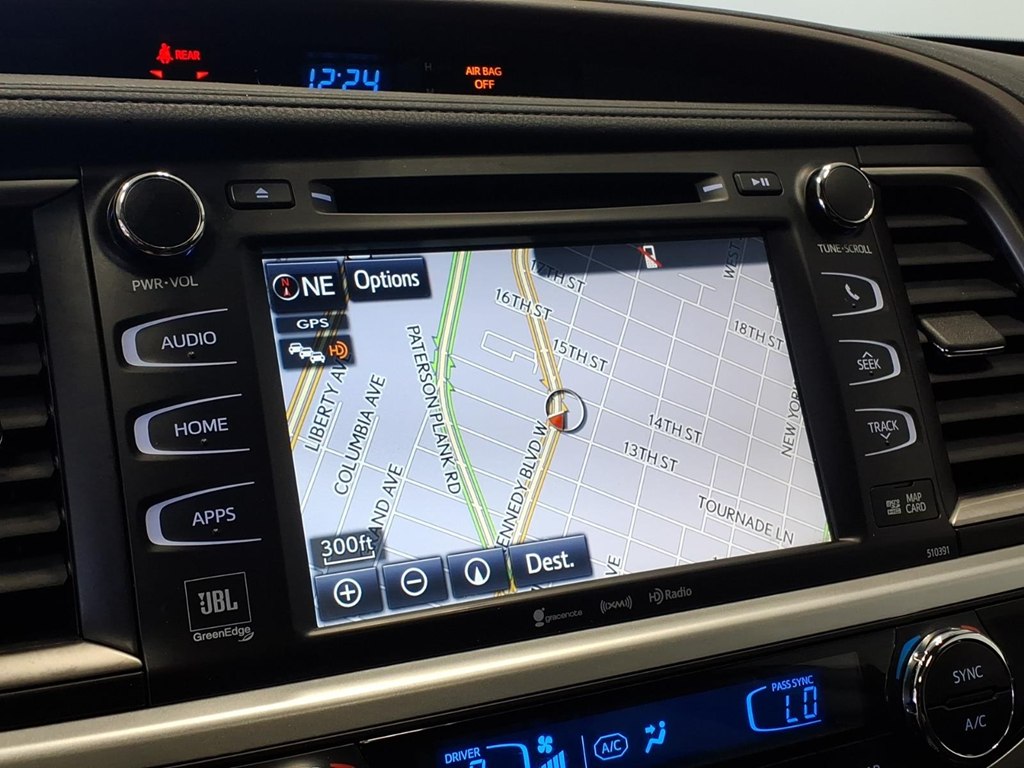 Photo 14 of this TOYOTA HIGHLANDER