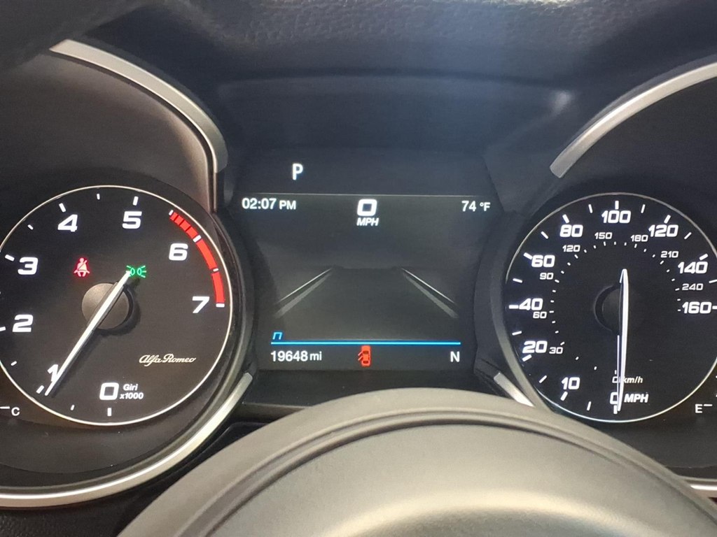 Photo 11 of this ALFA ROMEO STELVIO