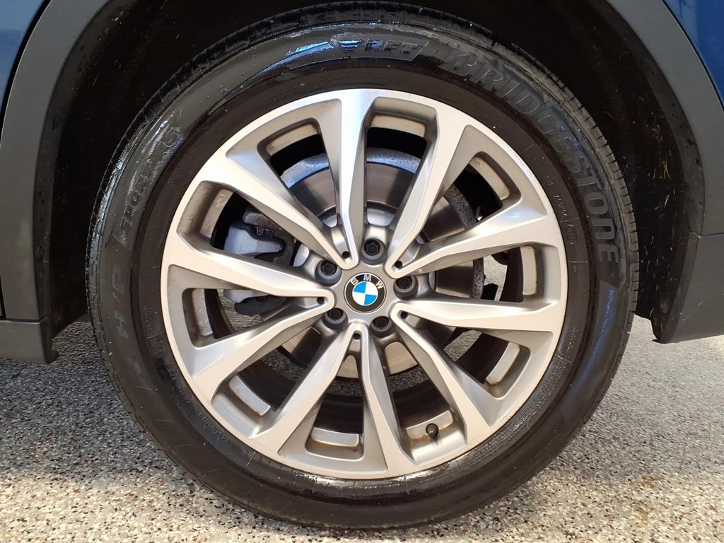 Photo 7 of this BMW X3