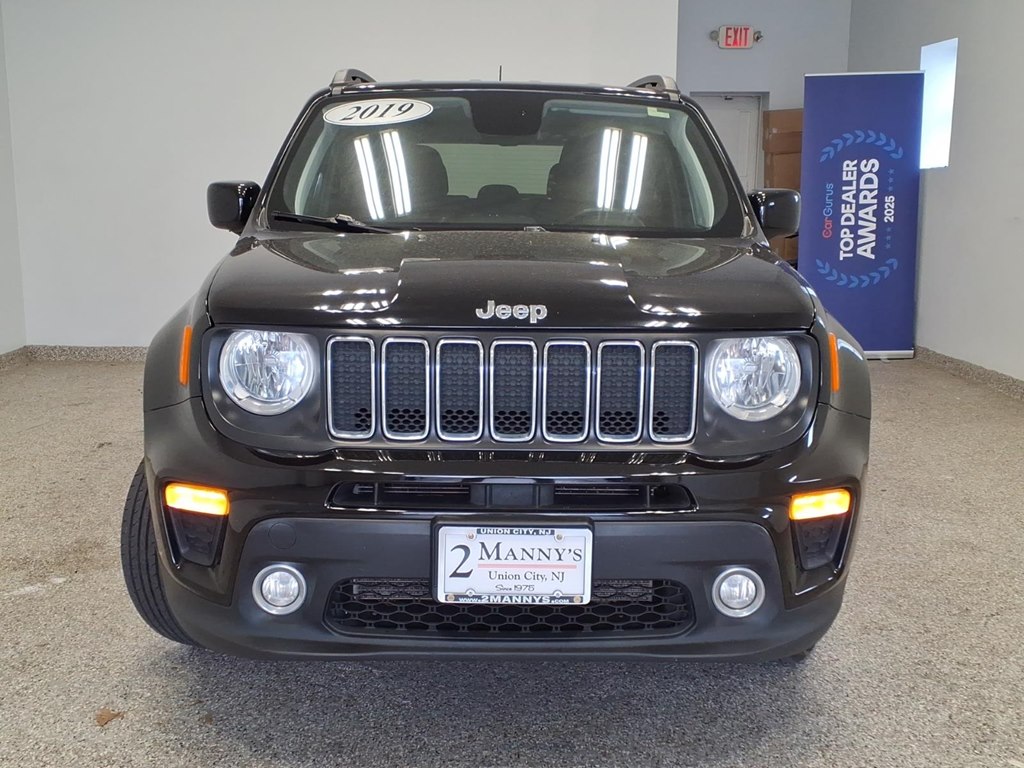 Photo 2 of this JEEP RENEGADE