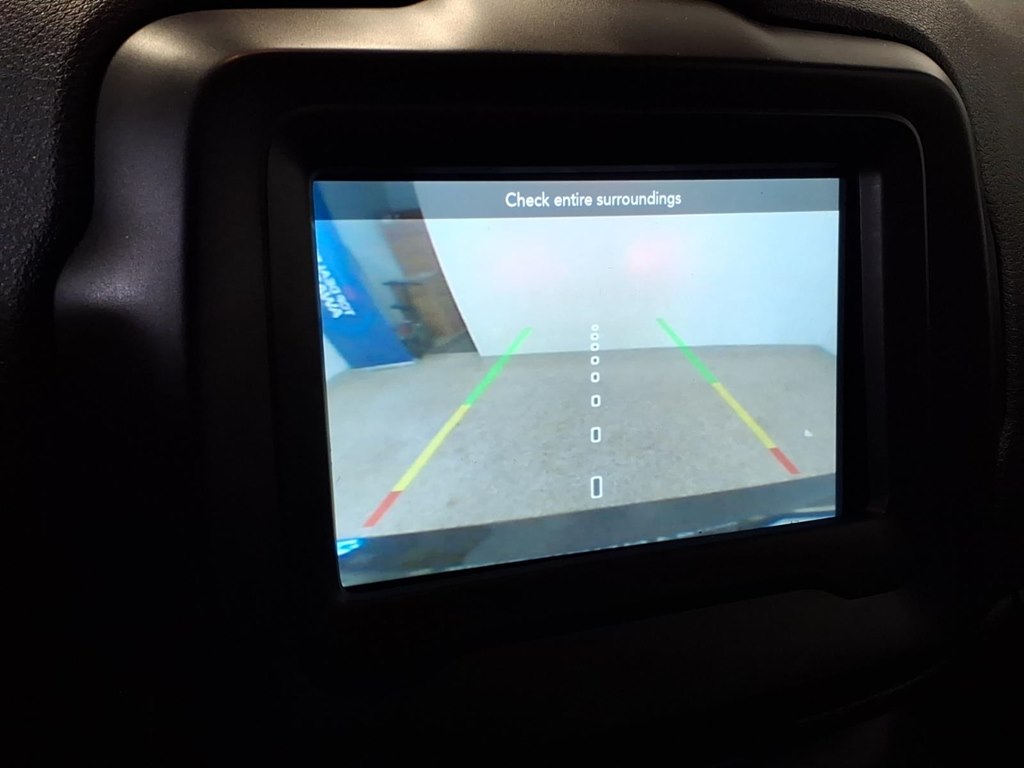 Photo 14 of this JEEP RENEGADE