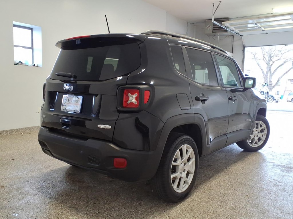 Photo 4 of this JEEP RENEGADE