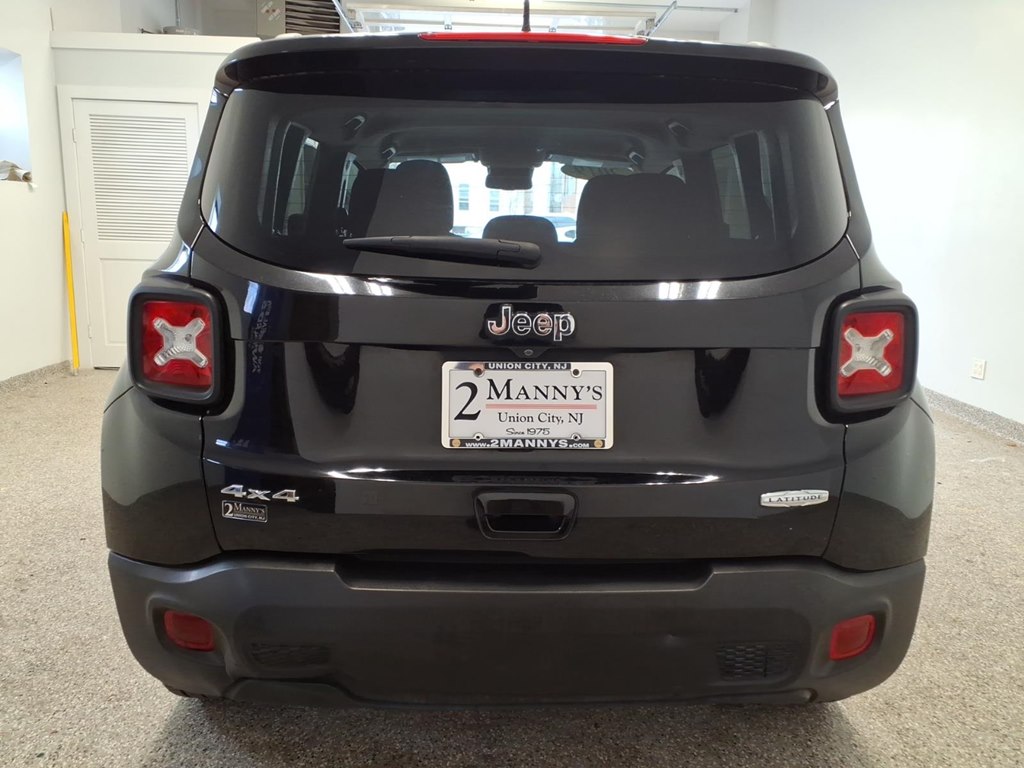 Photo 5 of this JEEP RENEGADE