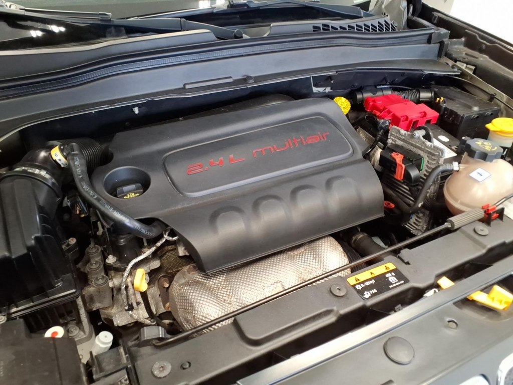 Photo 21 of this JEEP RENEGADE