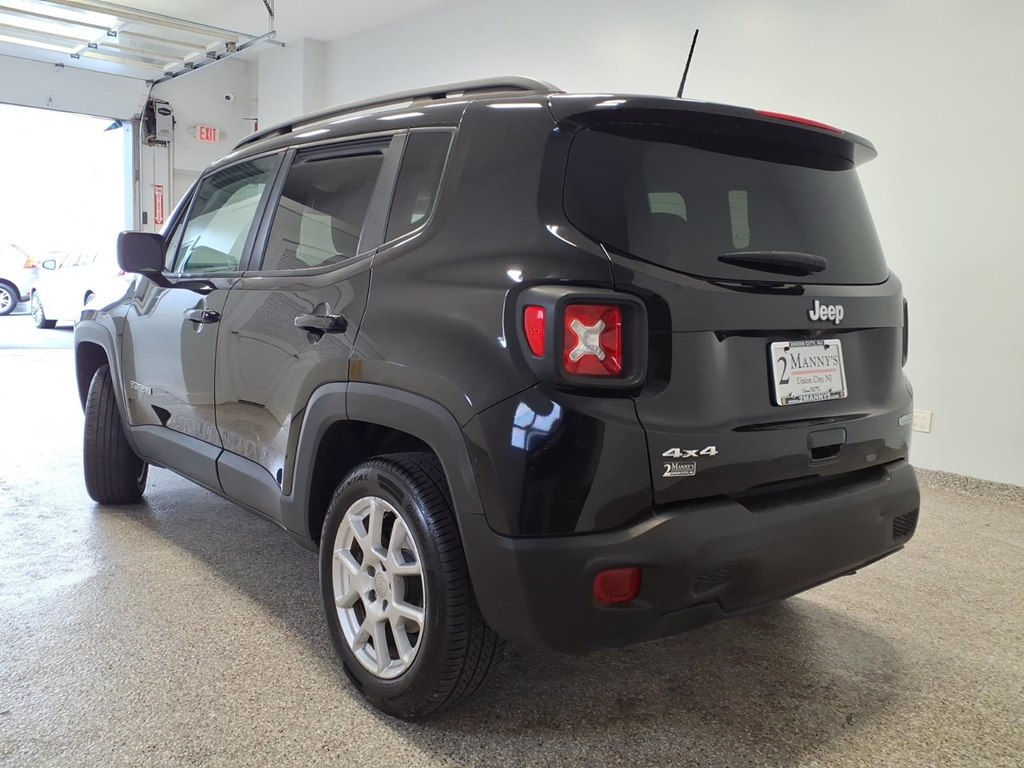 Photo 6 of this JEEP RENEGADE