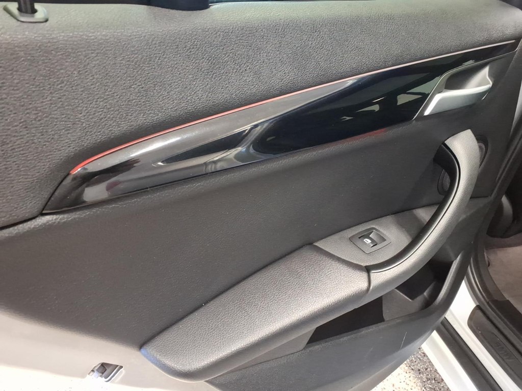 Photo 18 of this BMW X1