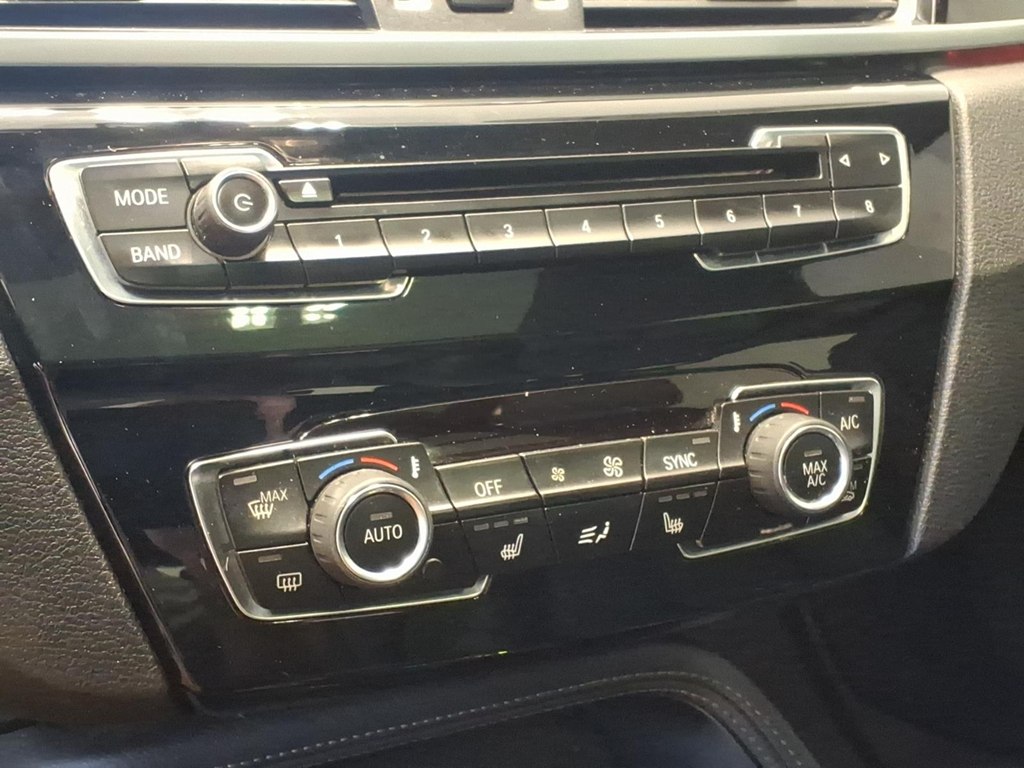Photo 14 of this BMW X1