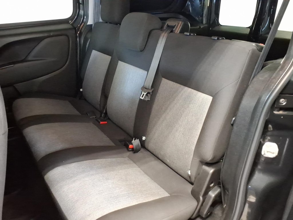 Photo 17 of this RAM PROMASTER CITY