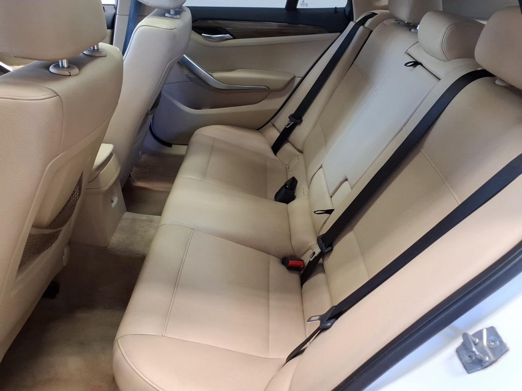 Photo 21 of this BMW X1