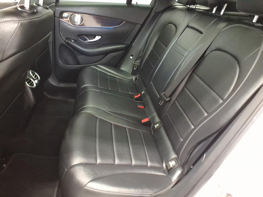 Photo 20 of this MERCEDES-BENZ GLC