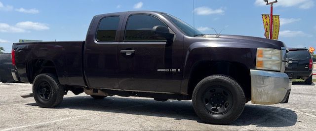 Photo 3 of this CHEVROLET SILVERADO 2500