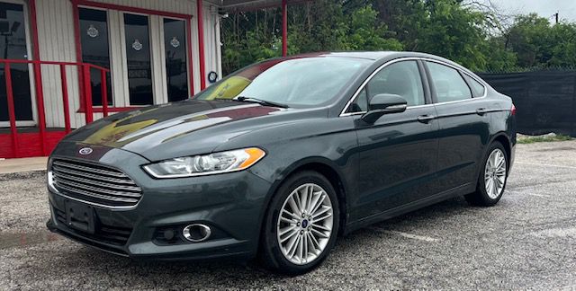 Photo 7 of this FORD FUSION