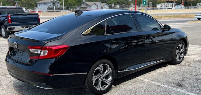 Photo 4 of this HONDA ACCORD