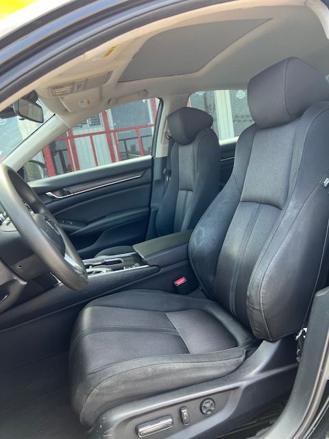 Photo 6 of this HONDA ACCORD
