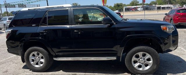 Photo 3 of this TOYOTA 4RUNNER