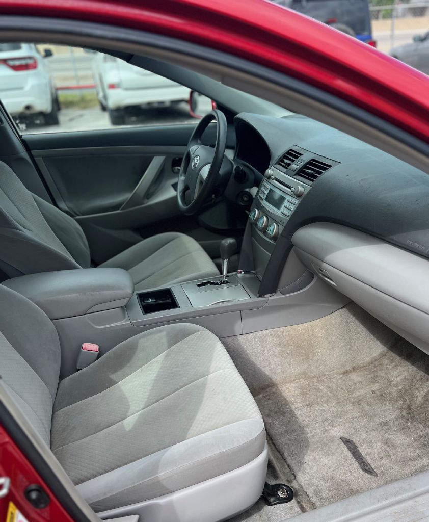 Photo 7 of this TOYOTA CAMRY