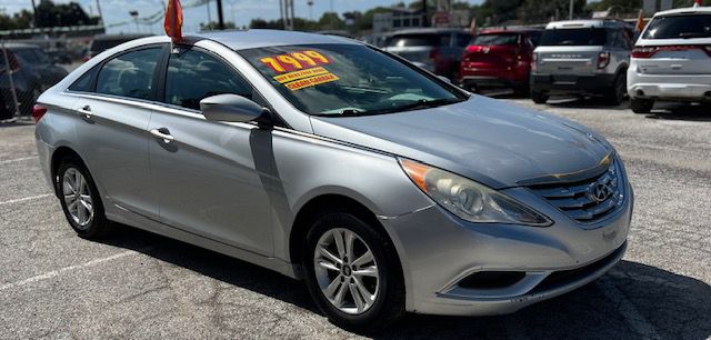 Photo 2 of this HYUNDAI SONATA