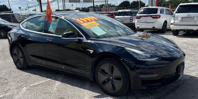 Photo 3 of this TESLA MODEL 3