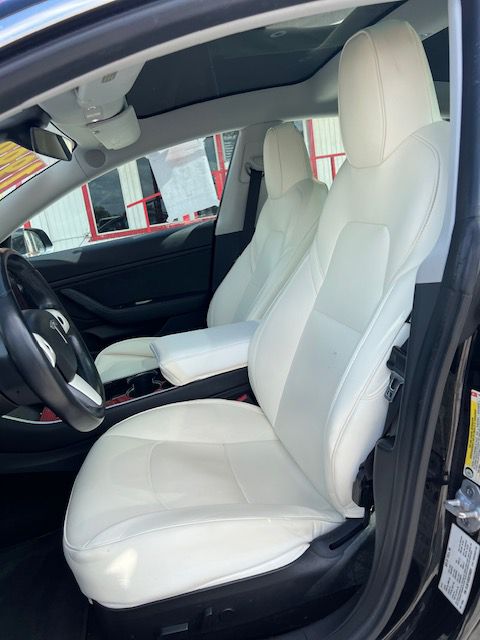 Photo 6 of this TESLA MODEL 3