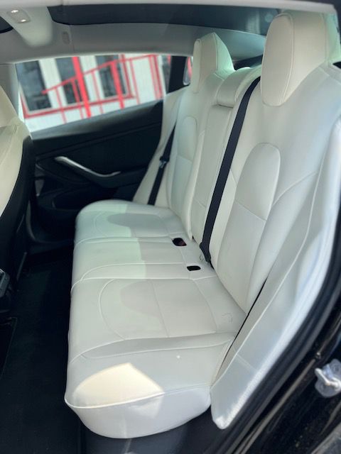 Photo 7 of this TESLA MODEL 3