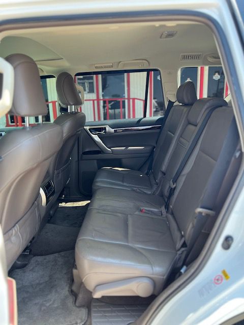 Photo 7 of this LEXUS GX
