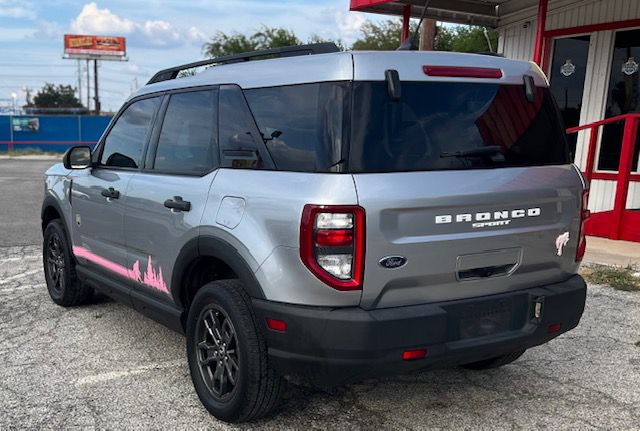 Photo 5 of this FORD BRONCO SPORT