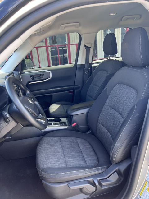 Photo 6 of this FORD BRONCO SPORT