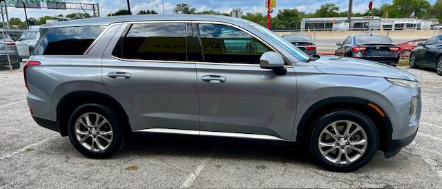 Photo 2 of this HYUNDAI PALISADE