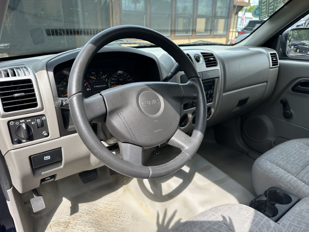 Photo 11 of this GMC CANYON