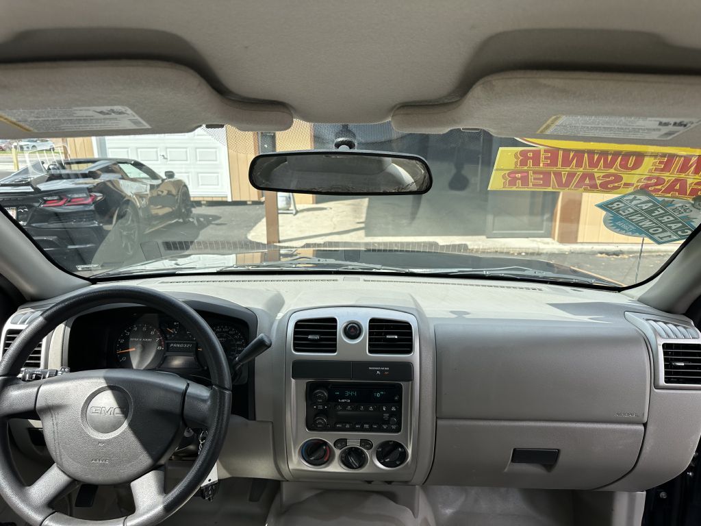 Photo 16 of this GMC CANYON