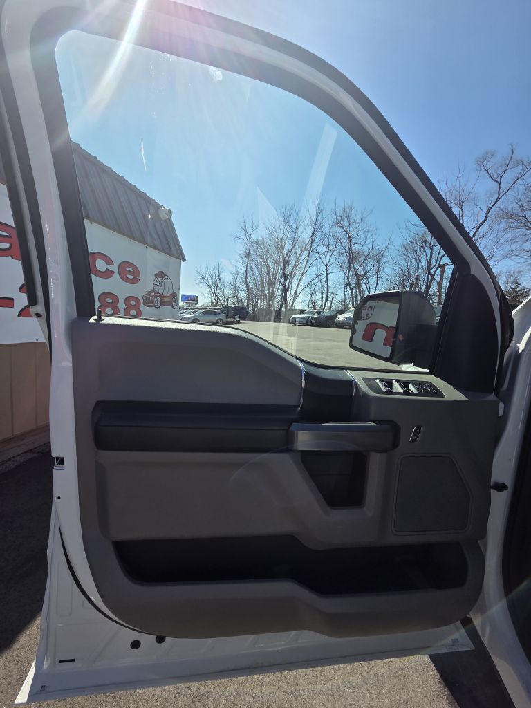Photo 8 of this FORD F150
