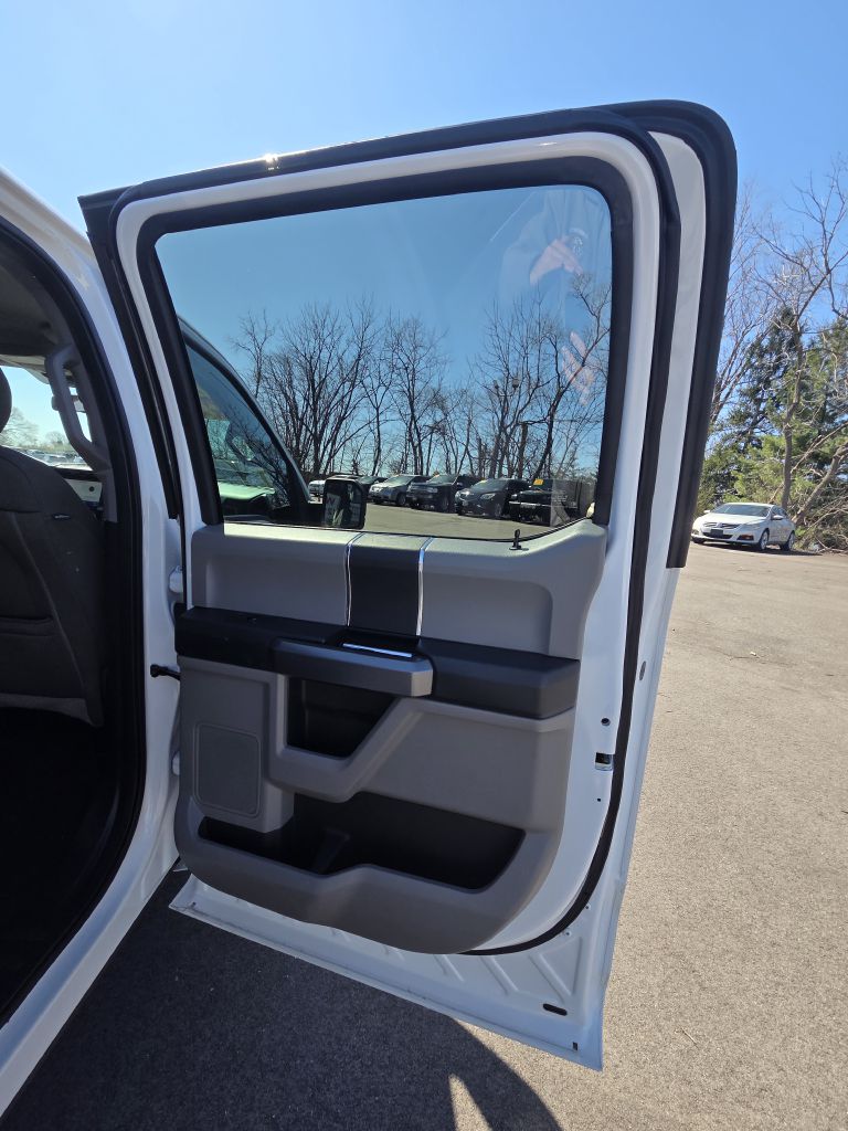 Photo 10 of this FORD F150