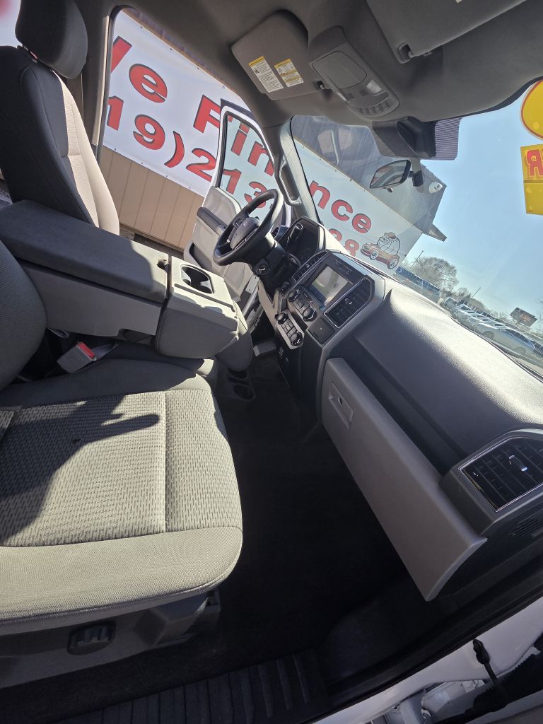 Photo 12 of this FORD F150