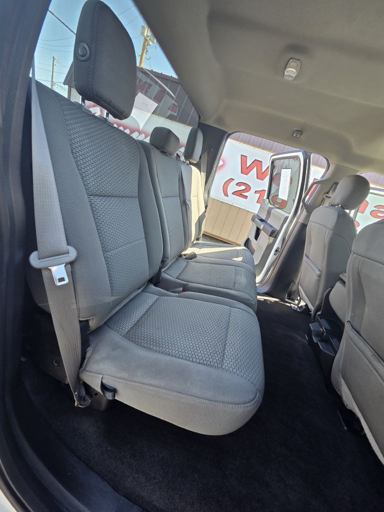 Photo 15 of this FORD F150