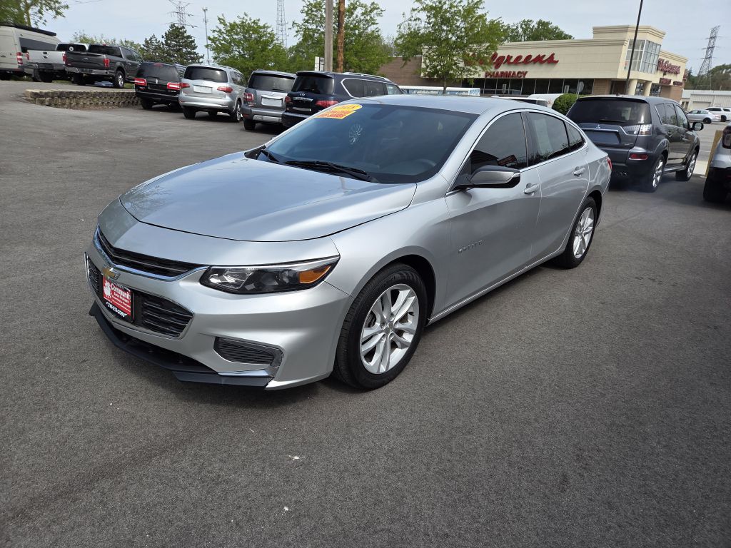 Photo 4 of this CHEVROLET MALIBU
