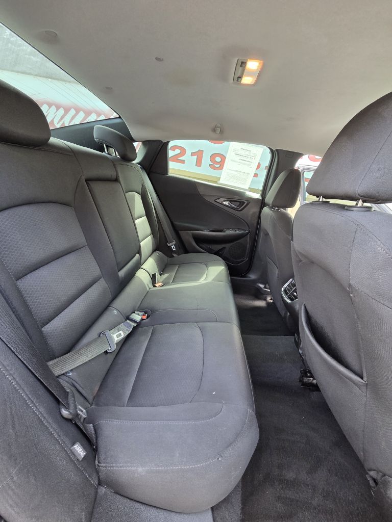 Photo 16 of this CHEVROLET MALIBU