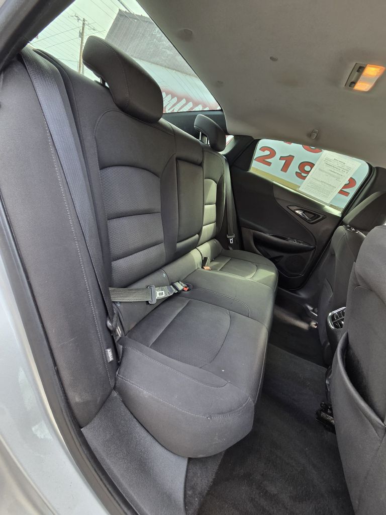 Photo 17 of this CHEVROLET MALIBU