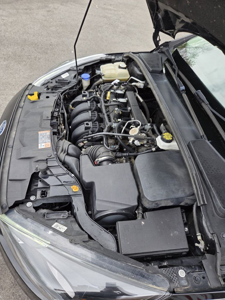 Photo 26 of this FORD FOCUS