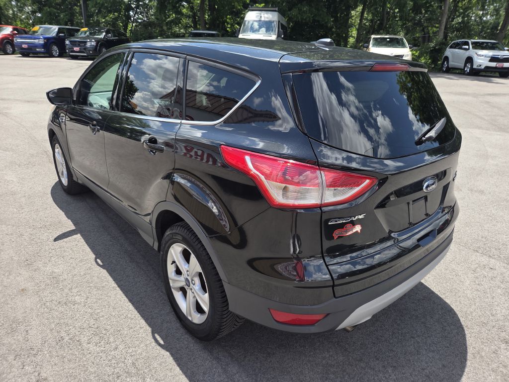 Photo 5 of this FORD ESCAPE