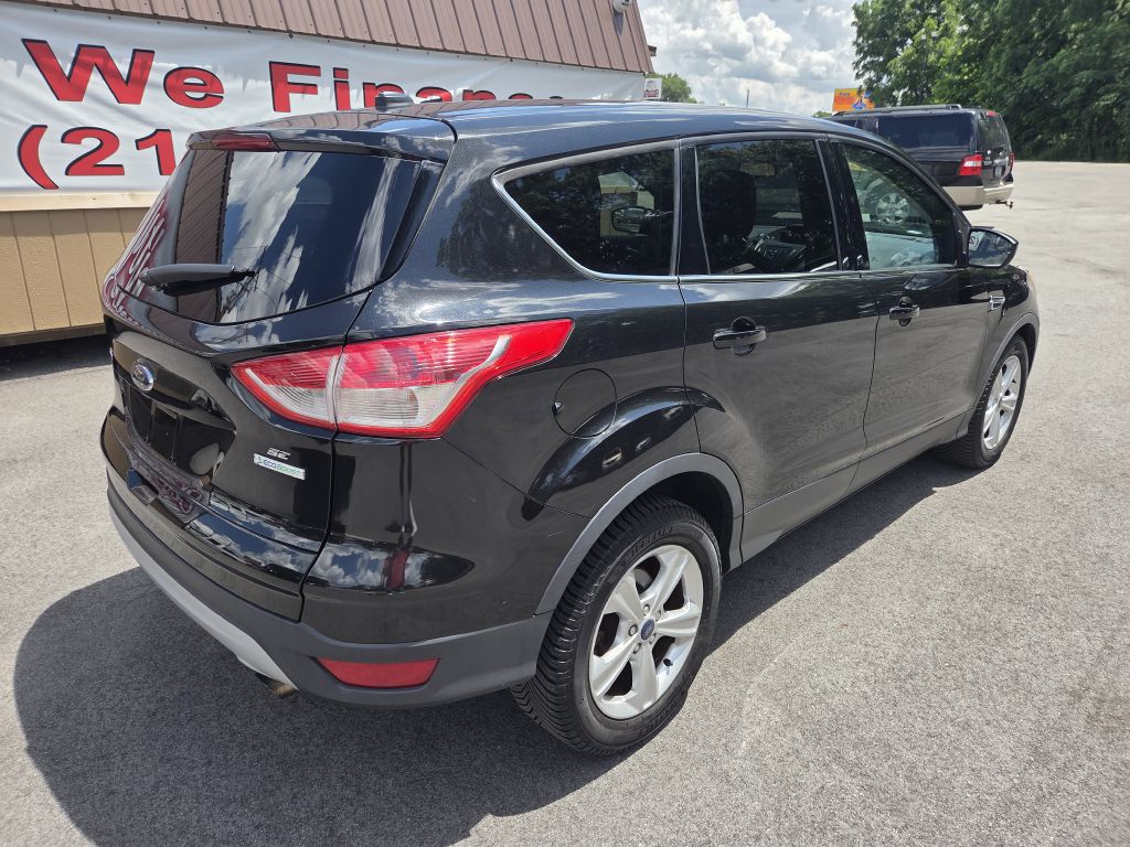 Photo 6 of this FORD ESCAPE