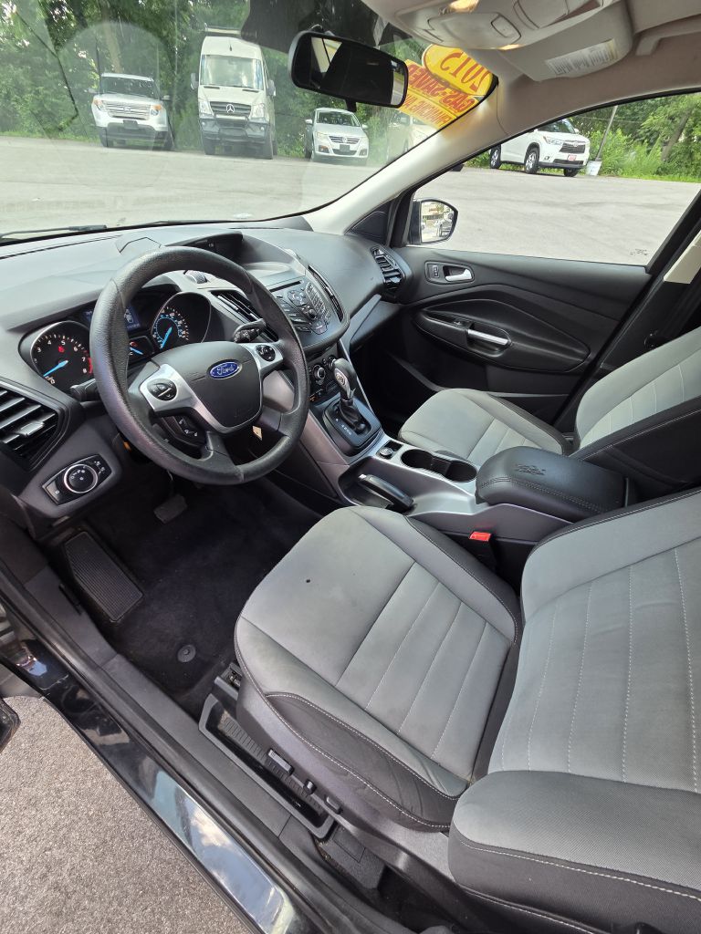 Photo 22 of this FORD ESCAPE