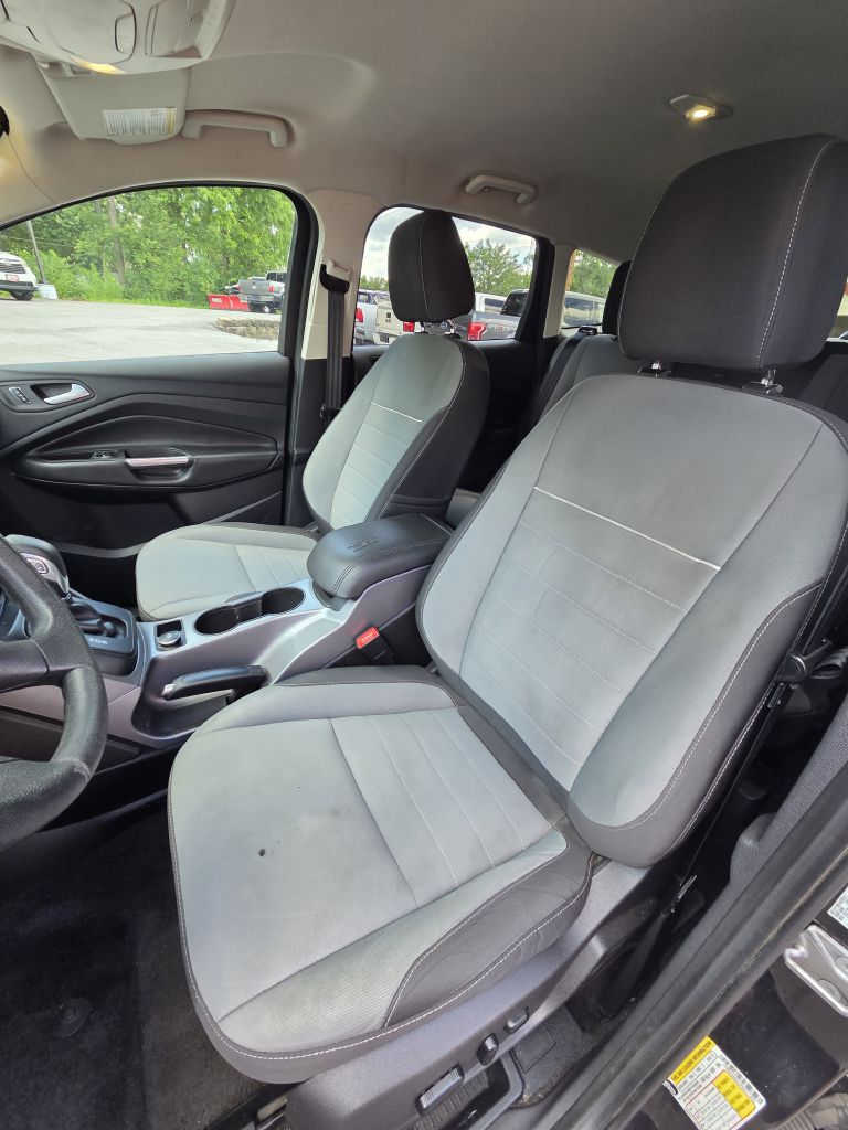 Photo 24 of this FORD ESCAPE