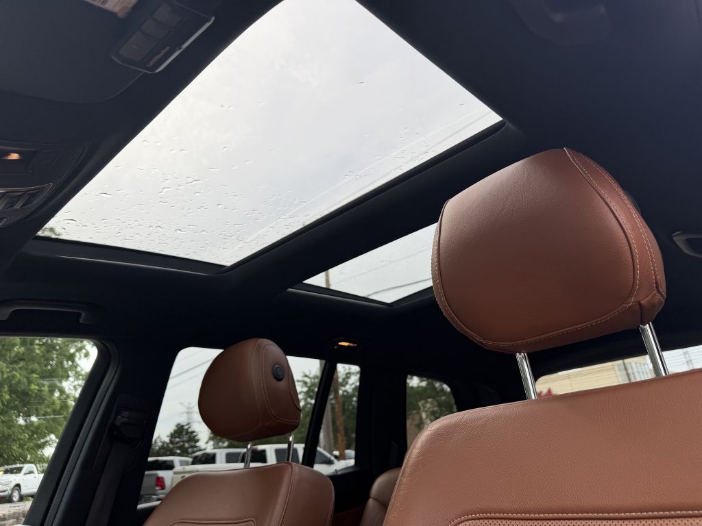 Photo 13 of this MERCEDES-BENZ GLS450